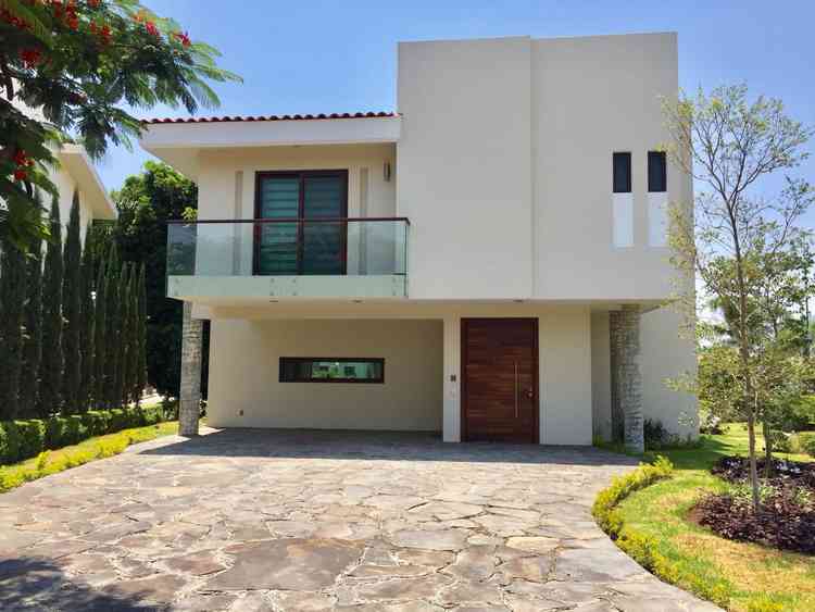 casa en venta_en renta av camino real a colima hacienda del oro tlajomulco de zuniga jalisco p8p4u10