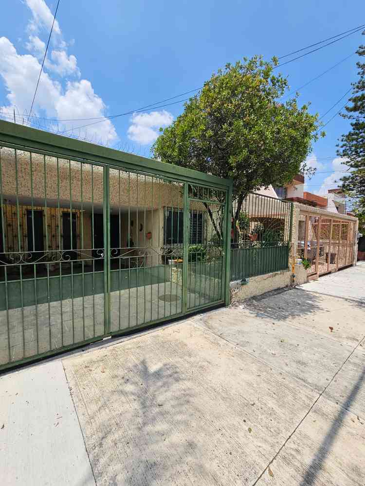 casa en venta calle franz liszt la estancia zapopan jalisco p1NyhCy